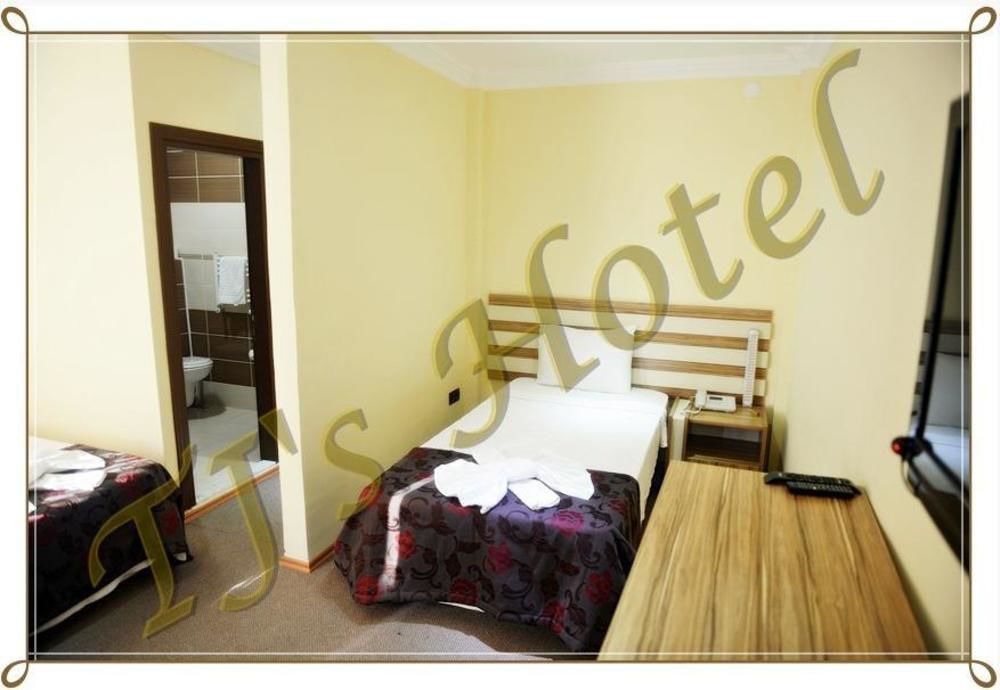 Tj'S Hotel 埃杰阿巴德 外观 照片