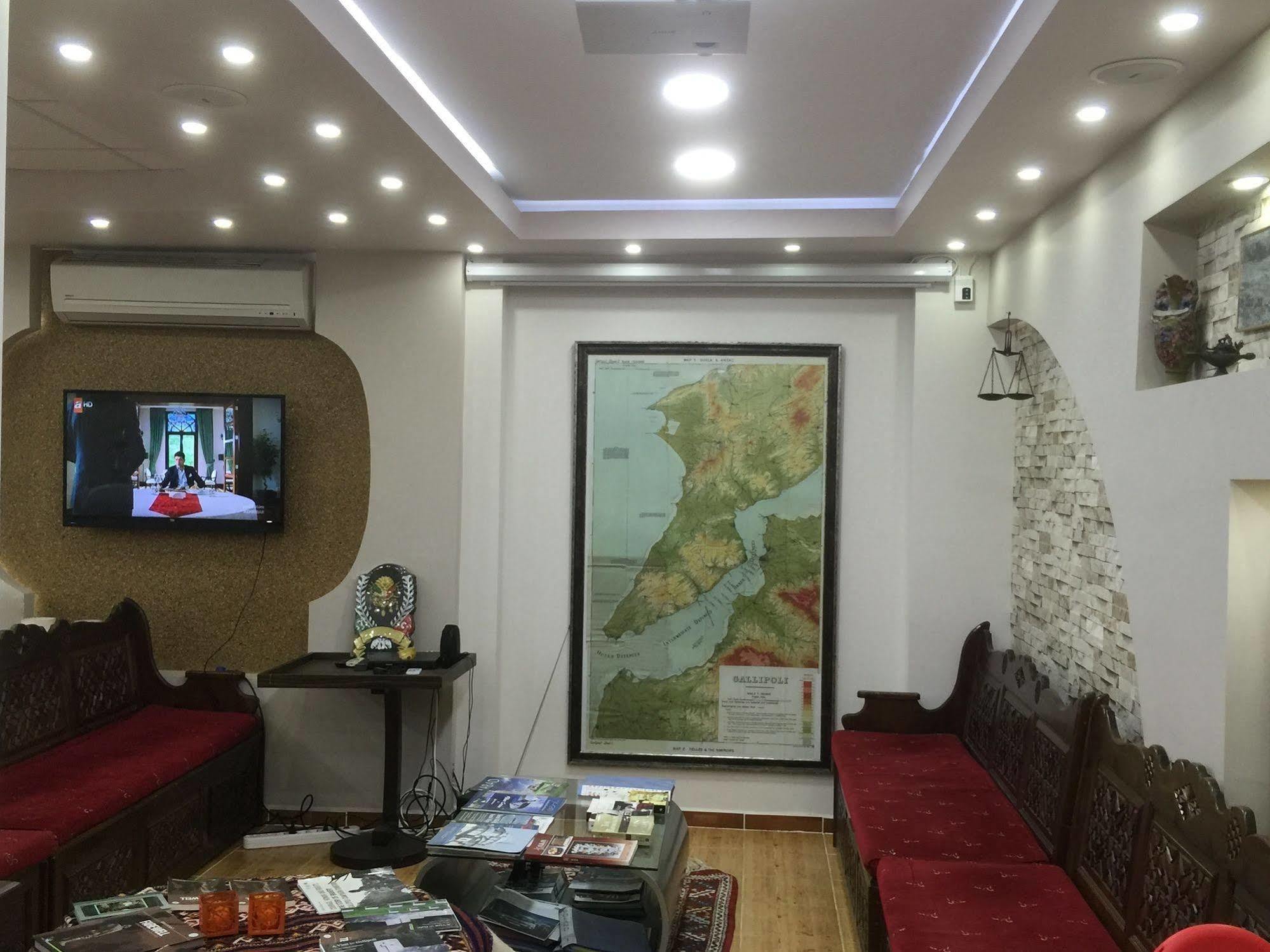Tj'S Hotel 埃杰阿巴德 外观 照片